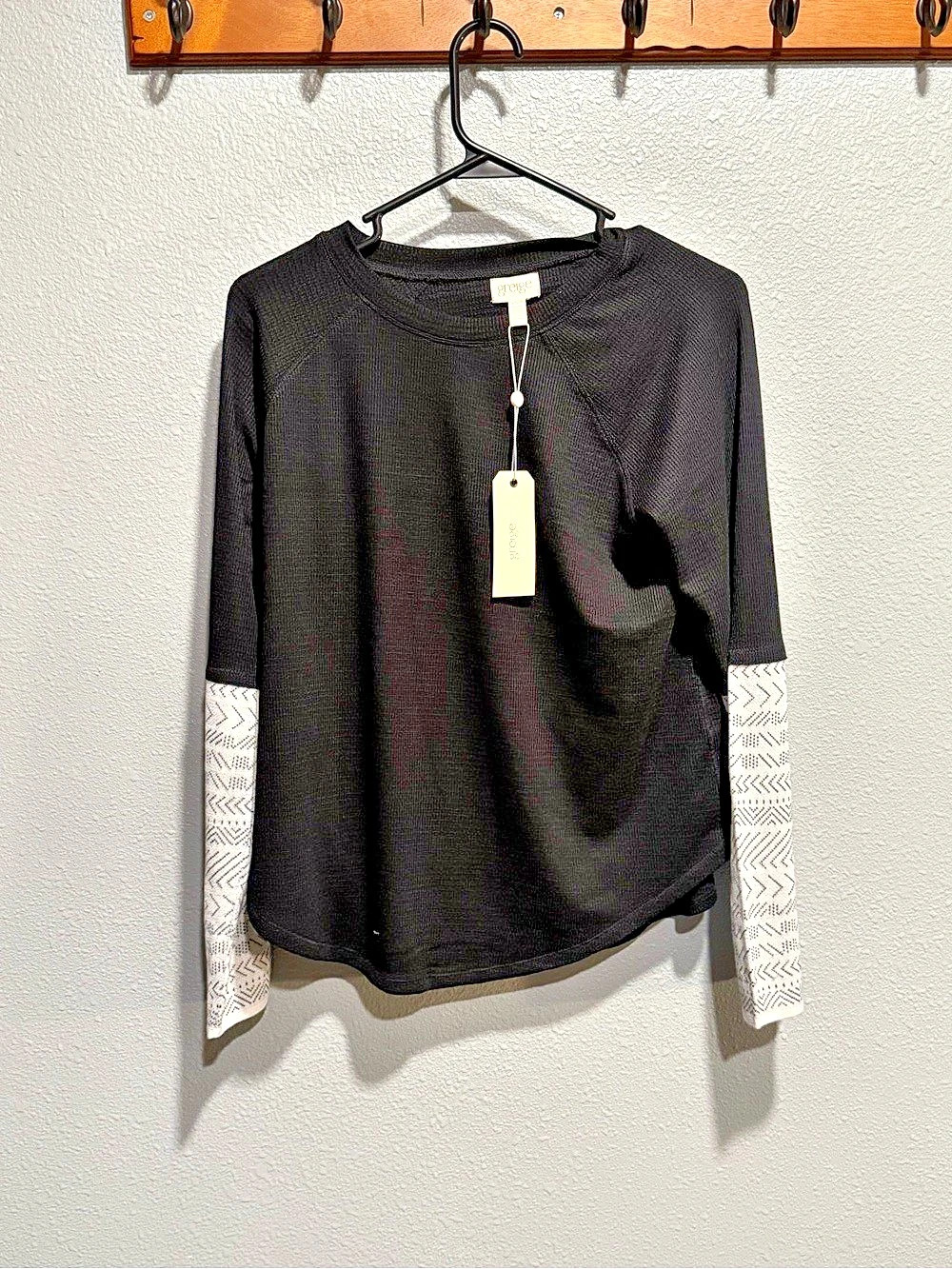 greige Long Sleeve Top in Black & White NWT